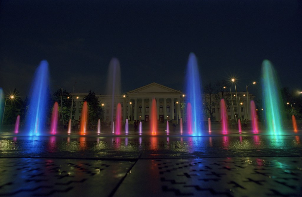 :   / Night fountains