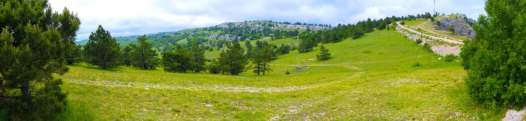 : The nature of the high Crimean mountains (Panorama)