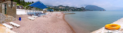 Beach on the Black Sea coast with sunbathing tourists (Seascape) ©  Alexey Fedenkov