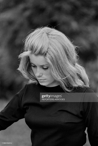 Catherine Deneuve le 22 juillet 1963, France ©  deepskyobject