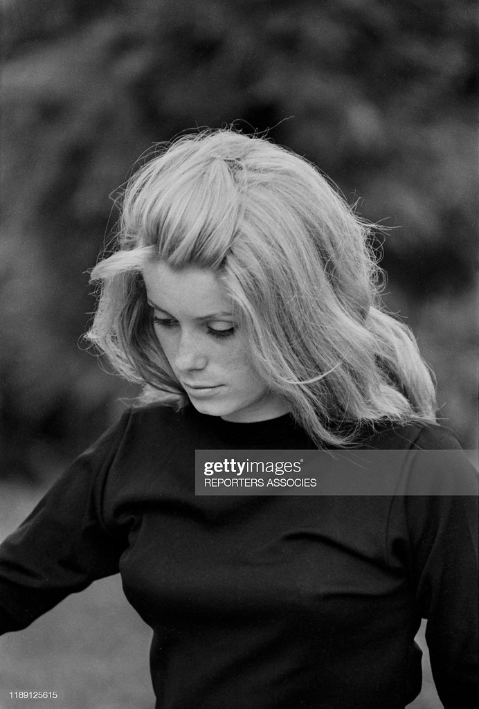 : Catherine Deneuve le 22 juillet 1963, France