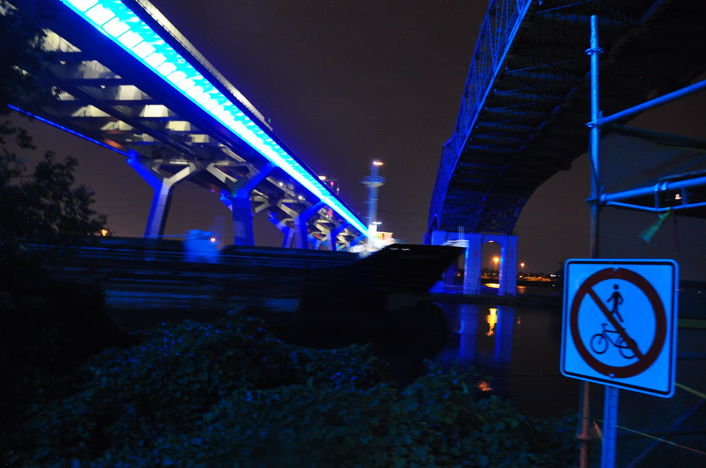 : Pont Champlain la nuit