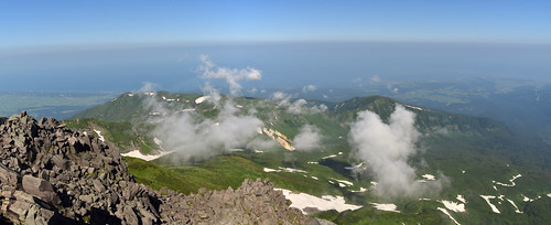 Mt. Chokai summit panorama ©  Raita Futo