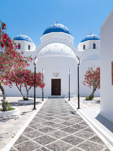 Greek Church, Santorini ©  kuhnmi