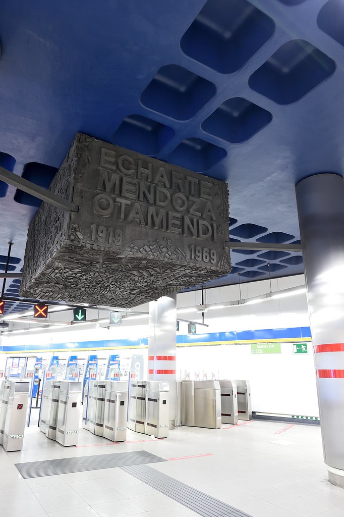 : Sol station tribute to Madrid Metro founders