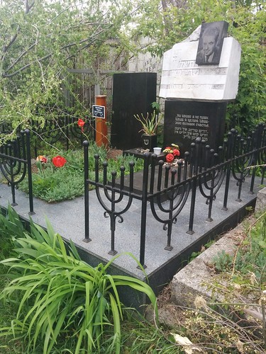 Chisinau_Moldova_Jewish-Cemetry_Cimitirul-Evreiesc-din-Chisinau_26 ©  Omri Westmark