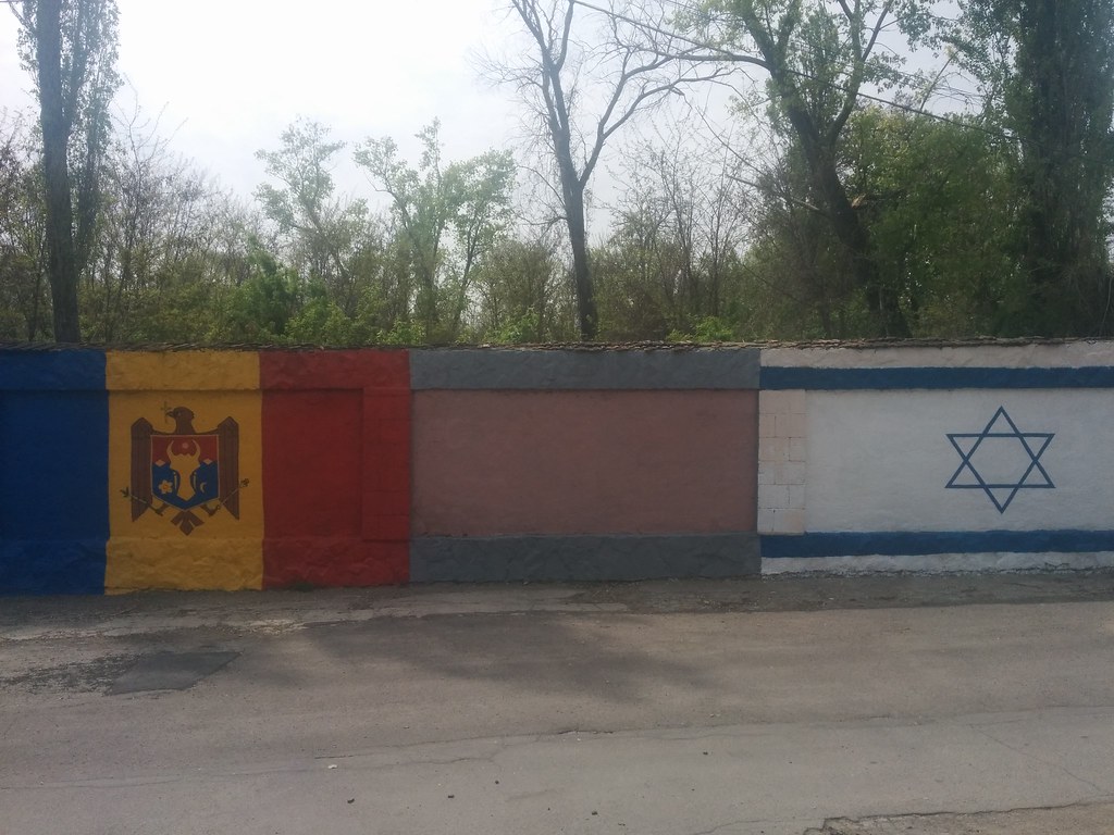 : Chisinau_Moldova_Jewish-Cemetry_Cimitirul-Evreiesc-din-Chisinau_33