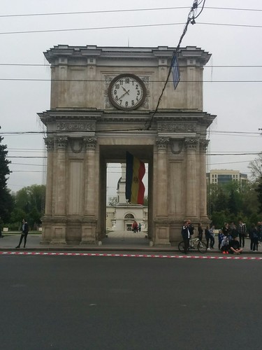 Chisinau_Moldova_Triumphal-Arch_Arcul-de-Triumf_6 ©  Omri Westmark