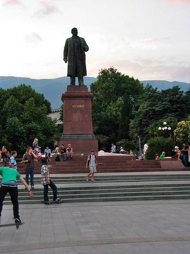Lenin, Yalta ©  Triple-green