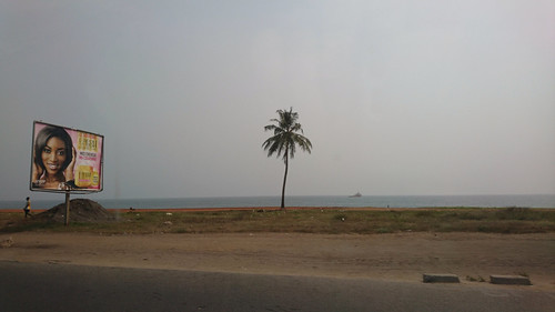 Route de Bassam `a Gonzagueville, Abidjan ©  abdallahh