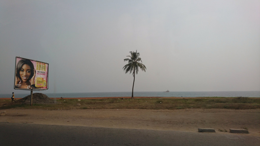 фото: Route de Bassam `a Gonzagueville, Abidjan