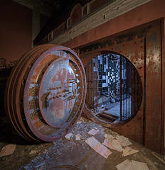 American State Bank Vault of Gary, Indiana • <a style="font-size:0.8em;" href="http://www.flickr.com/photos/25078342@N00/51981164999/" target="_blank">View on Flickr</a>