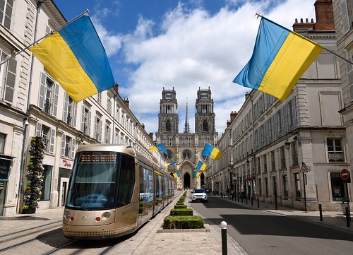 Tram and Ukraine flags in Orl'eans, France ©  Tim Adams