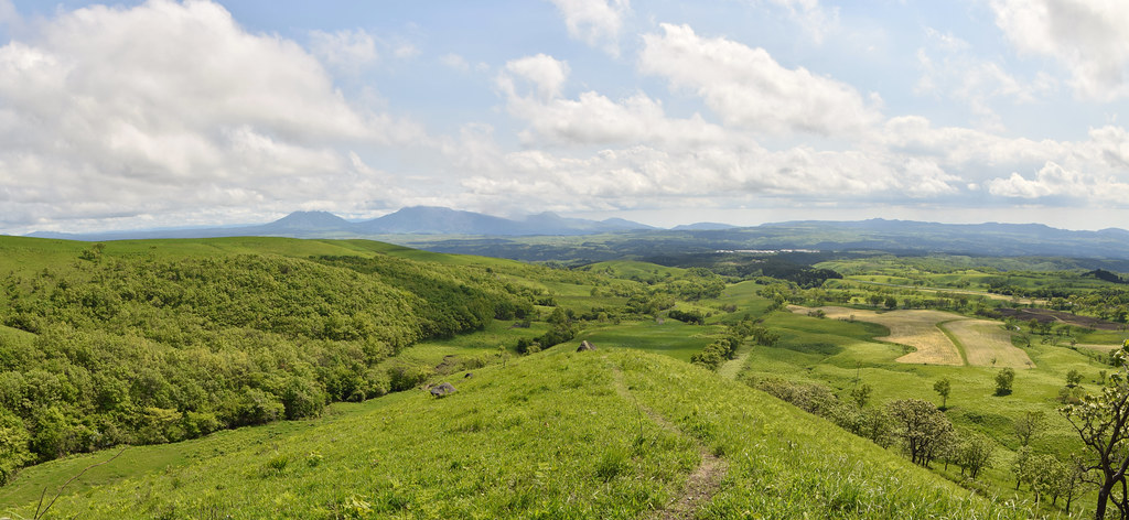 : Aso-Kuju green hills