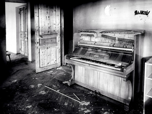 There used to be music playing here ©  Sergei F