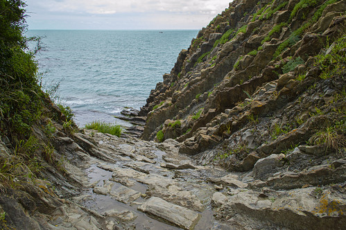 Descent to the Black sea shore from canyon at ''Kiselev Rock