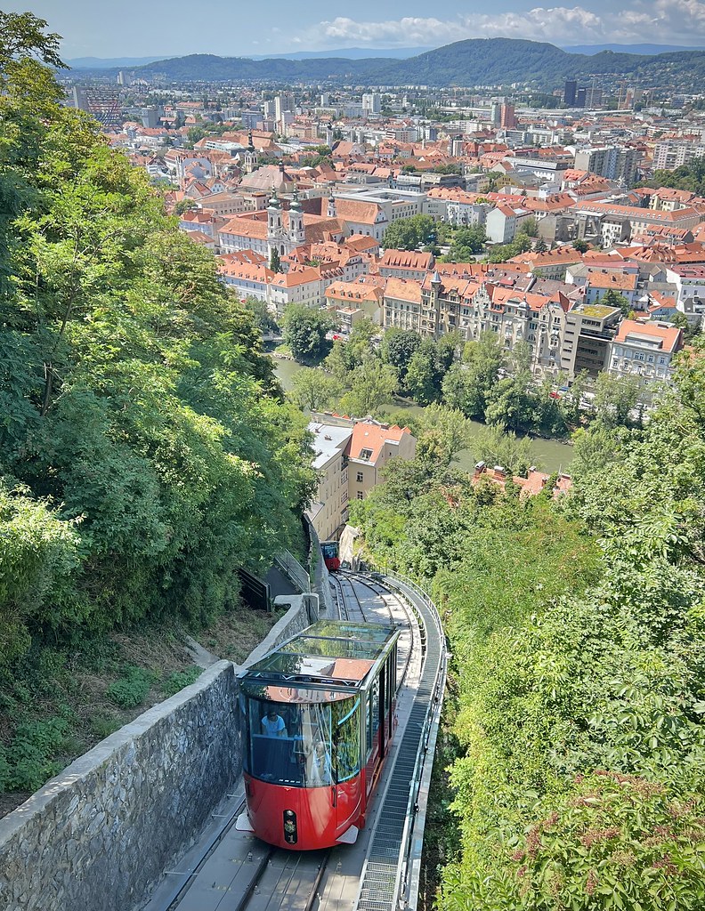 фото: Schlossbergbahn / Schlossbergbahn (funicular railway), Graz, Austria