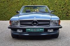 Mercedes 560 SL (1987)