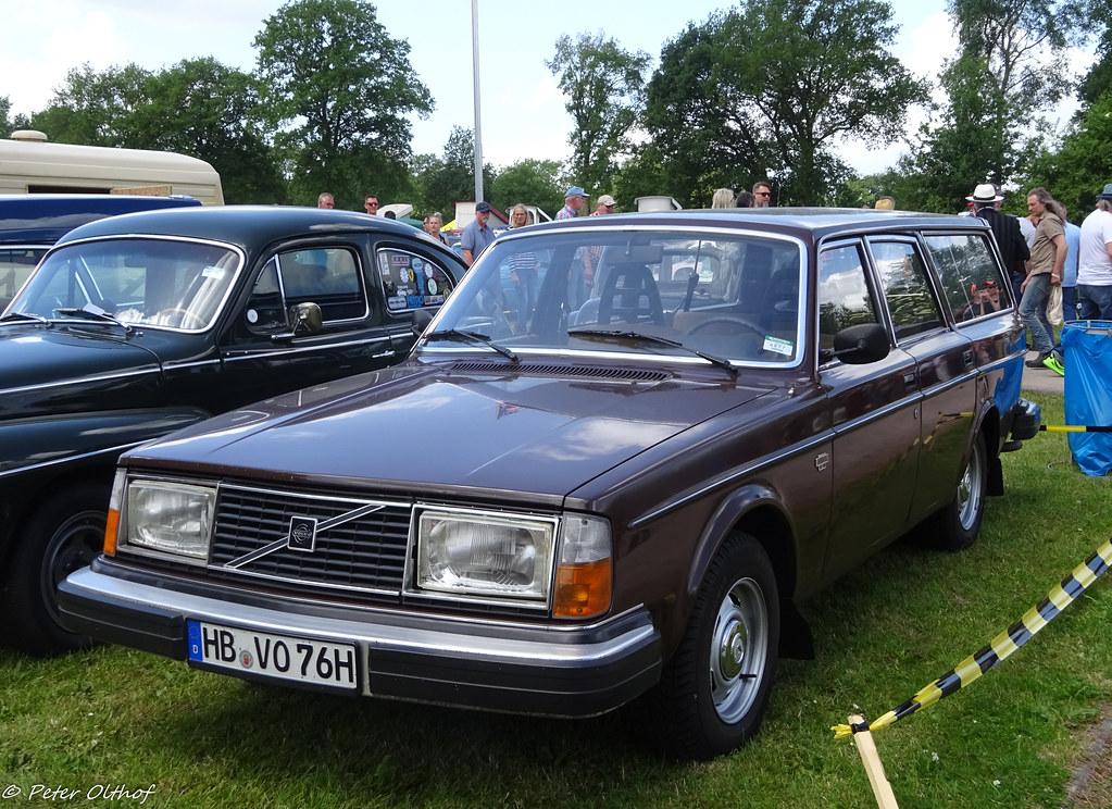 : Volvo 245