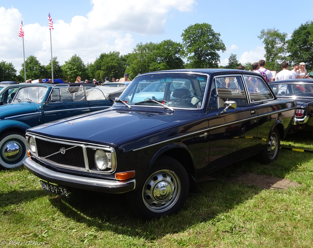 : 1972 Volvo 142