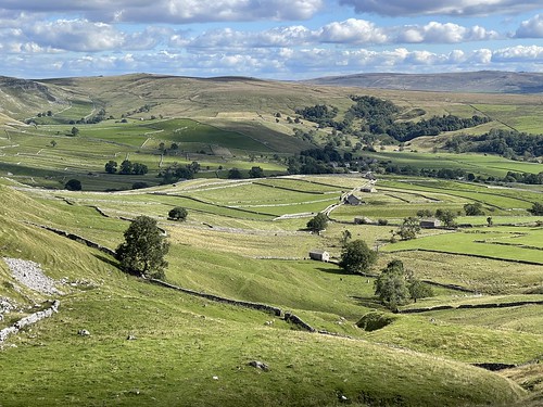 Yorkshire Dales ©  Dmitry Djouce