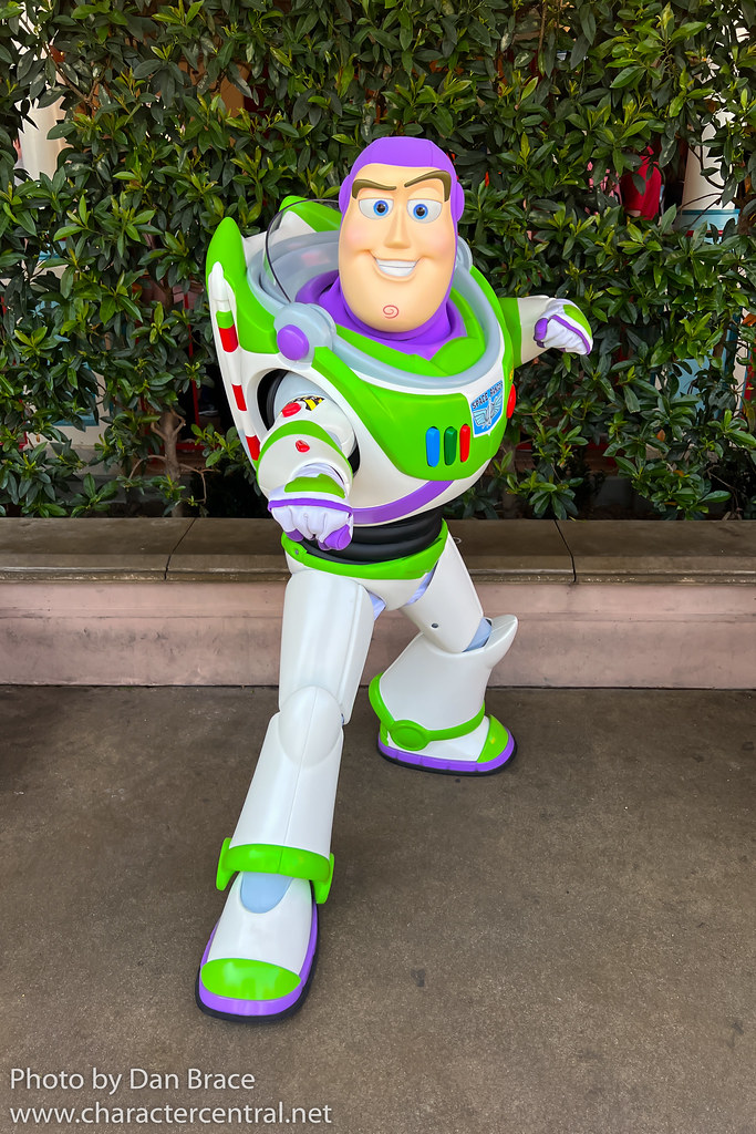 Buzz Lightyear at Disney Character Central