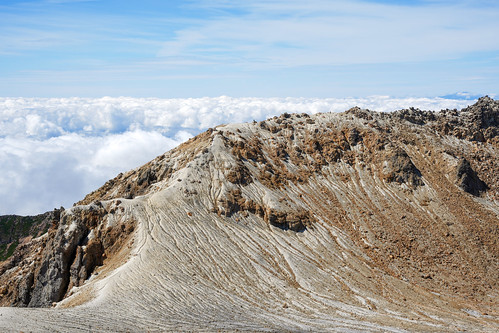 Mount Ontake summit ©  Raita Futo