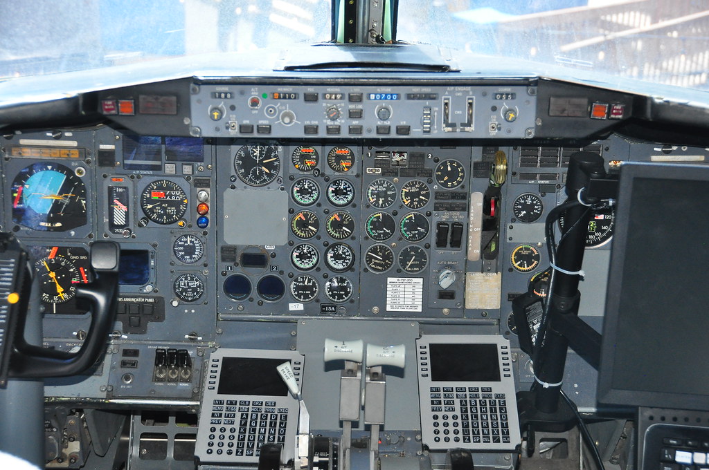 фото: Cockpit d'un Boeing 737