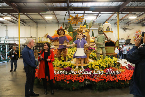 2023 Rose Parade “There’s No Place Like Home”