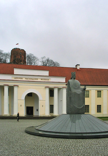 Mindaugas Denkmal ©  Triple-green