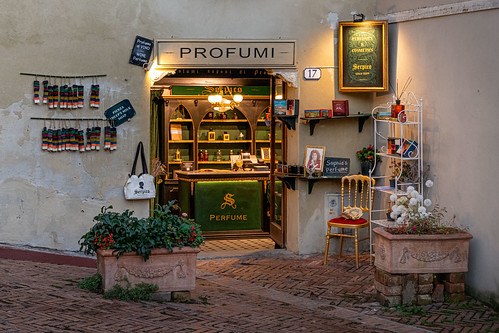 Small Shop in Pienza ©  kuhnmi