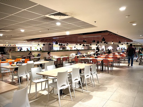 Hidden underground staff canteen open to the public, Changi Airport Terminal 1, Singapore ©  Sharon Hahn Darlin