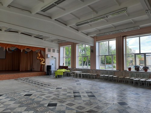 Столовая и актовый зал в школе №32 в Озёрске 2022-06-14 02 ©  ArtVasPhotos29