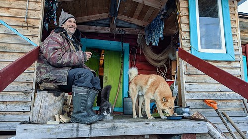 Meeting on the porch ©  Egor Plenkin