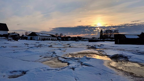 Ice floes on the shore ©  Egor Plenkin