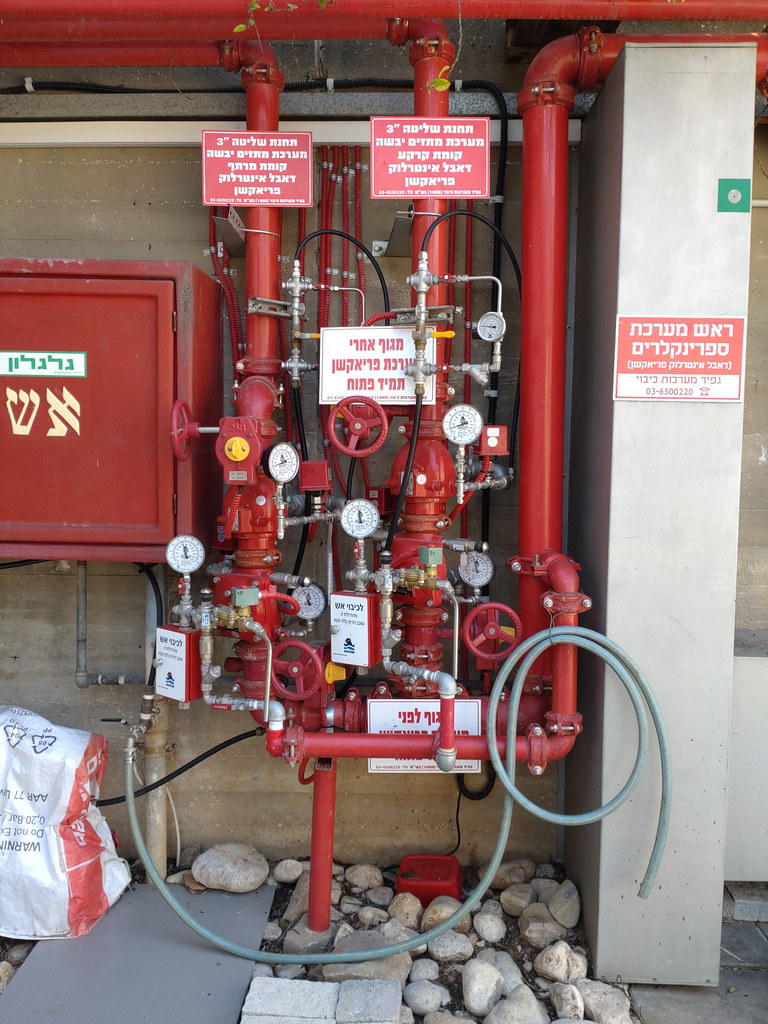 фото: Double interlock preaction sprinkler system