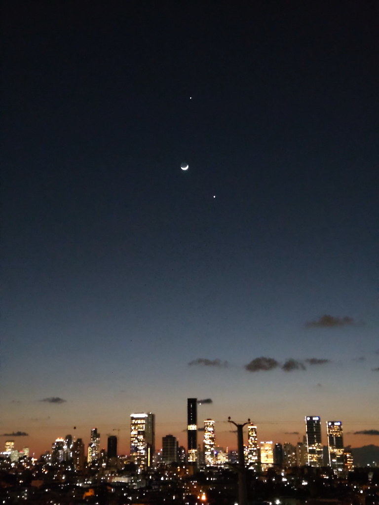 фото: Луна, Венера и Юпитер