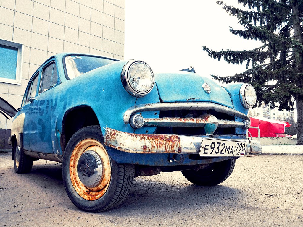фото: Old blue Moskvich
