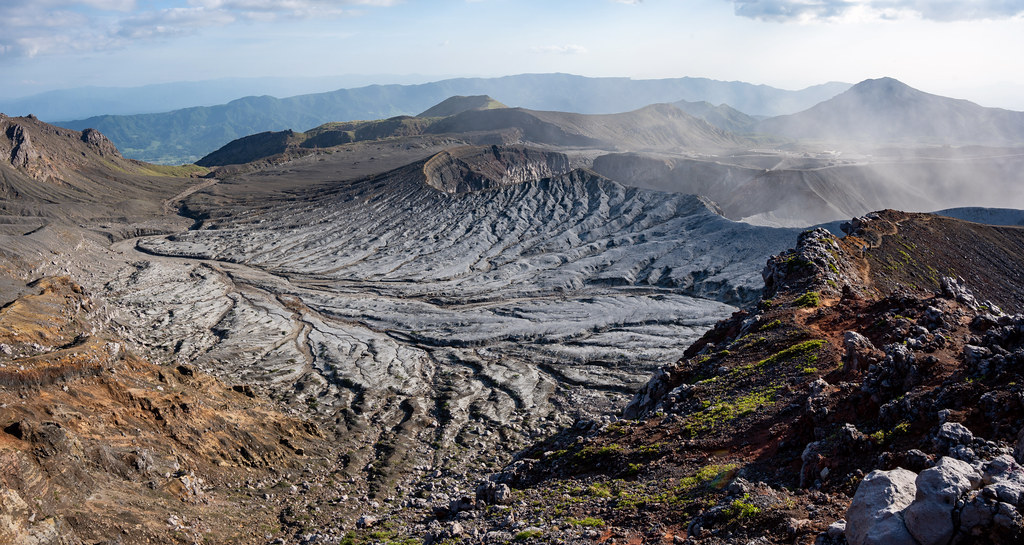 : Aso's volcanic valley