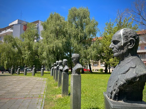Memorial to Soldiers of the World War 2, Banja Luka  ©  Sharon Hahn Darlin