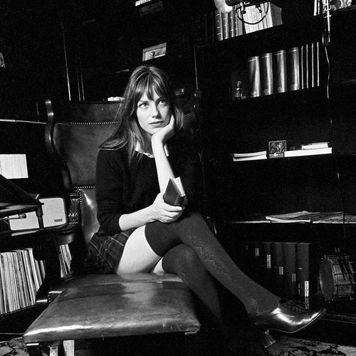 Jane Birkin at Home. Photo by Jean-Claude Deutsch (Paris Match) in Paris, December 15, 1971. ©  deepskyobject