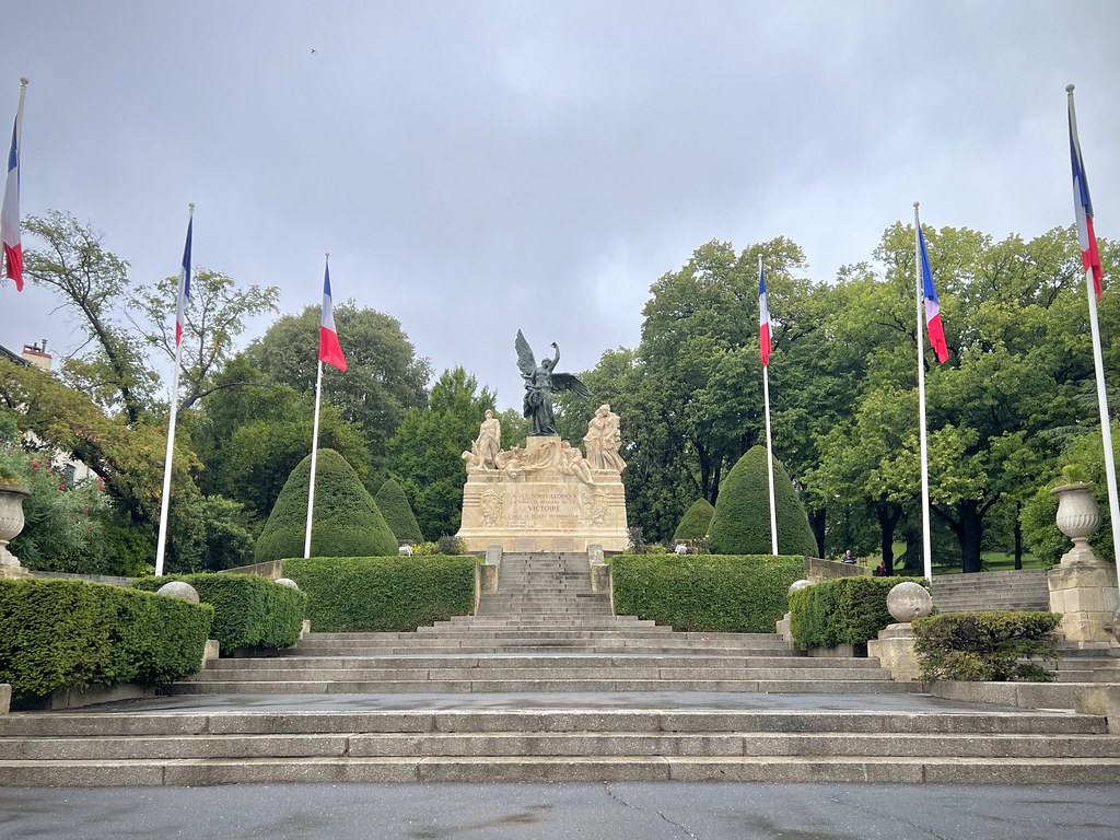 : Monument aux morts, B'eziers, H'erault, Occitanie, France 
