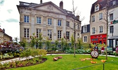 2023 3 août 17h06mn11 Boulogne palais impérial jardin éphémère