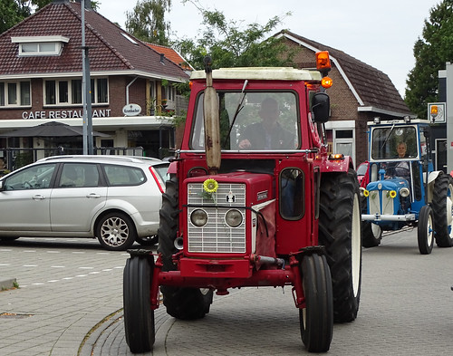 McCormick Tractor ©  peterolthof