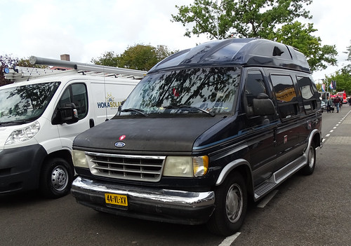 Ford E 150 Ecoline ©  peterolthof