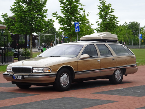 Buick Roadmaster from Germany ©  peterolthof