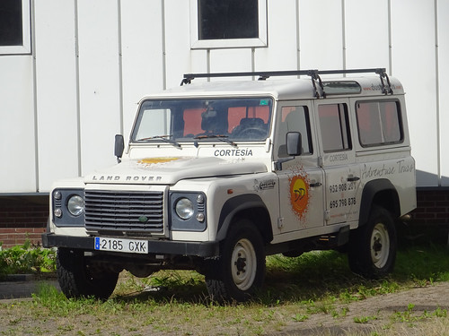 Land Rover Defender from Spain ©  peterolthof