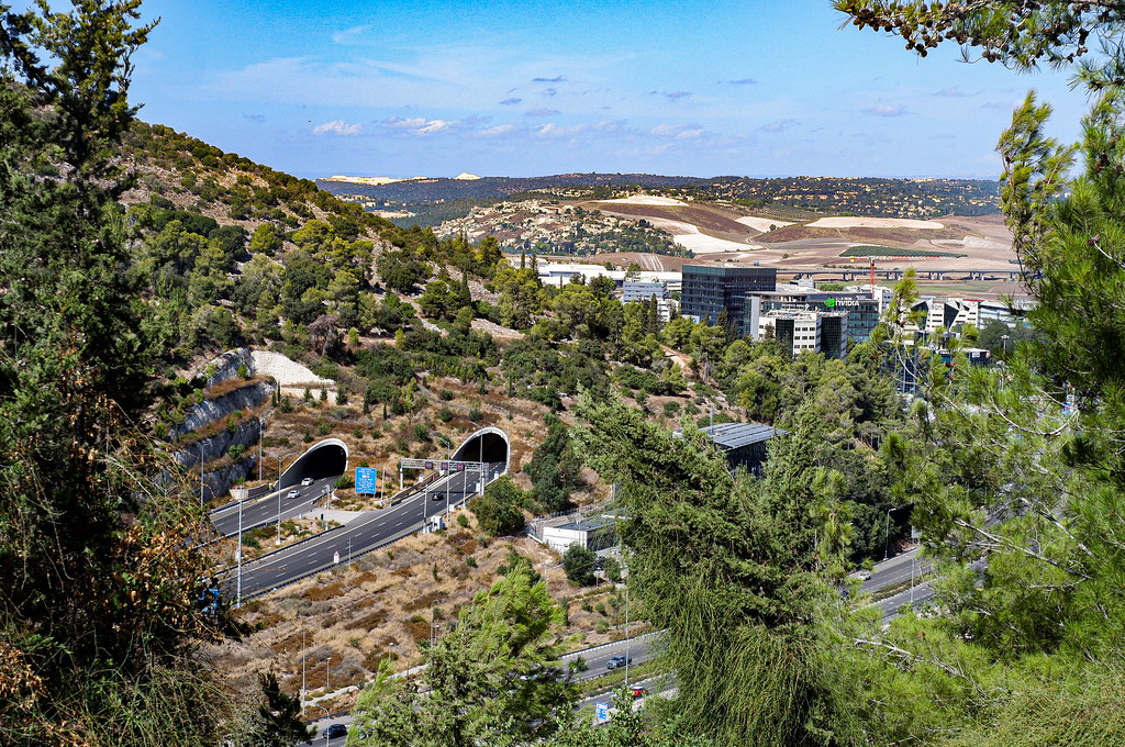 фото: Вид на гору Кармель и Изреельскую долину