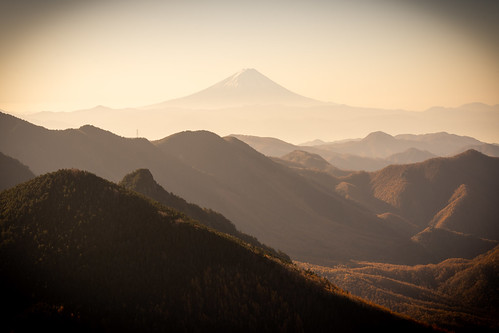 Mt. Fuji in the morning light ©  Raita Futo