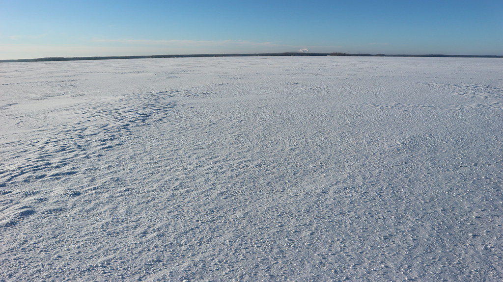 : Frozen reservoir. A lonely walk in -28 C. white silence.